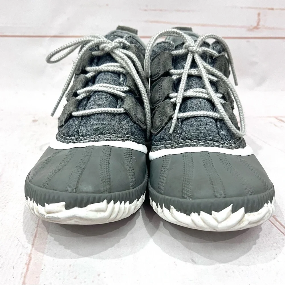 Sorel Out-N-About Plus Grey Knit Waterproof Duck Boots Booties